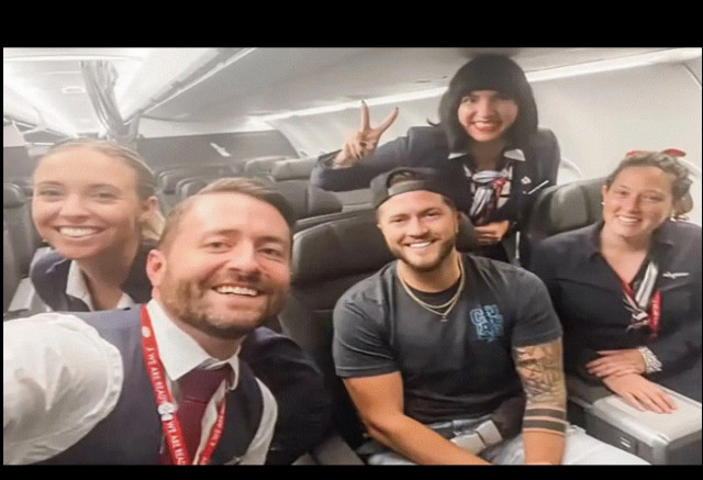 ΗΠΑ: Επιβάτης ταξίδεψε oλομόναχος σε αεροπλάνο - Το «ιδιωτικό πάρτι» και τα viral βίντεο στο Tik Τοκ