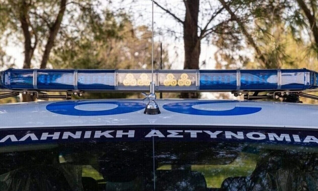 Ρόδος- Ιρλανδή καταγγέλλει:  Ξύπνησε σε παραλία χωρίς εσώρουχα - Άγνωστος τη νάρκωσε και τη βίασε