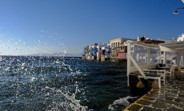 Μύκονος: Εξαρθρώθηκε σπείρα που είχε «ρημάξει» βίλες με ορμητήριό της πολυτελές σπίτι