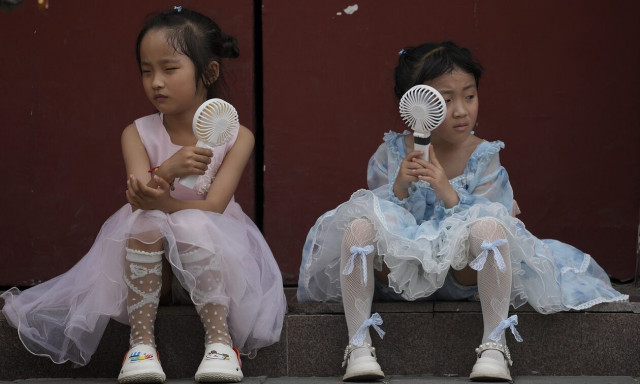 Κίνα: Στο «κόκκινο» η θερμοκρασία - «Λάβαμε sms για περιορισμό μετακινήσεων» λέει Έλληνας κάτοικος