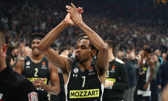 Μεταγραφές: «Κάζο» Μπαρτσελόνα με Πάντερ - Ανανέωσε με Παρτιζάν