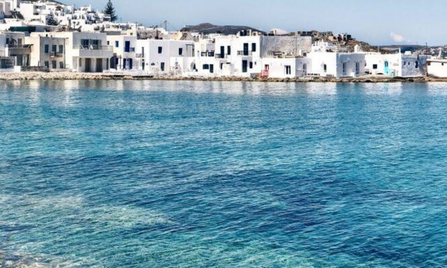 Το πιο παρεξηγημένο νησί των Κυκλάδων: Πας Ιούνιο και το απολαμβάνεις στο φουλ