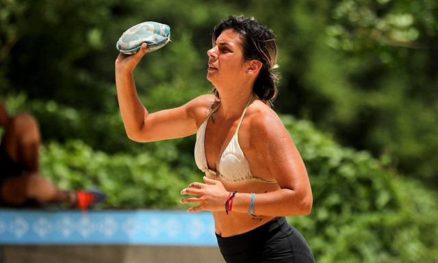 Survivor All Star: Αποχώρησε η Σταυρούλα μετά από ψηφοφορία – παρωδία για το παιχνίδι