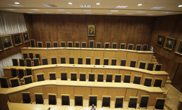 Συνταξιοδοτούνται ανώτατοι και ανώτεροι δικαστές και εισαγγελείς από τον Άρειο Πάγο και το ΣτΕ