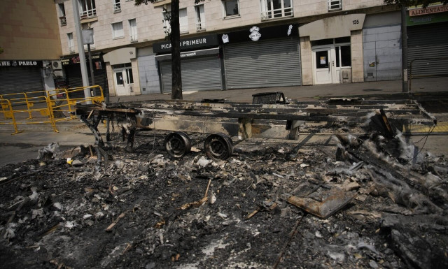 Γαλλία: Εξετάζεται να κηρυχθεί κατάσταση έκτακτης ανάγκης λόγω των σοβαρών επεισοδίων