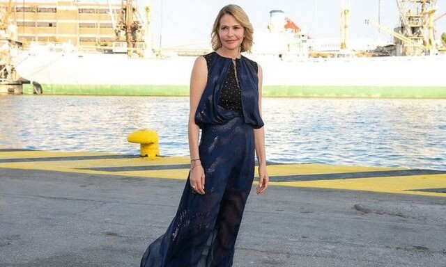 Τζένη Μπαλατσινού: «Πλέον συμβουλεύομαι τις κόρες μου για το τι συμβαίνει στην μόδα»