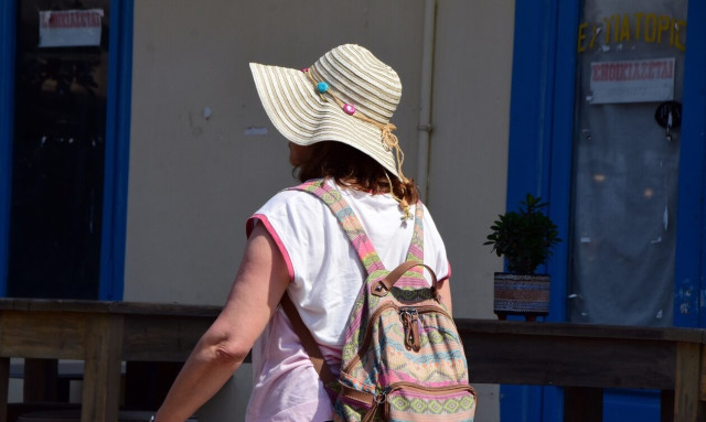 Mostly sunny on Sunday; cloudy start in the north