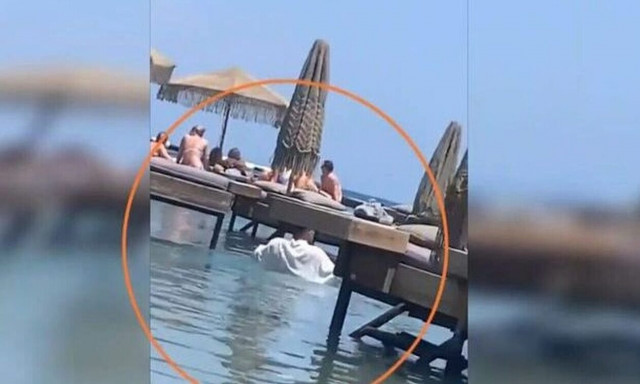 Fine imposed on Rhodes beach bar for placing tables on platforms in the sea