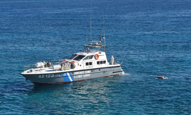 Εύβοια: Φωτιά σε σκάφος στο Μαρμάρι - Ένας τραυματίας