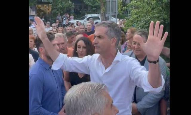 Κώστας Μπακογιάννης: Επεισόδια σε συγκέντρωση με πολίτες - Τι απάντησε ο Δήμαρχος Αθηναίων