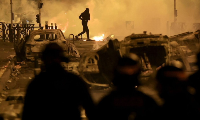 Γαλλία: Συνεχίζονται τα επεισόδια στη σκιά της δολοφονίας του 17χρονου από αστυνομικό