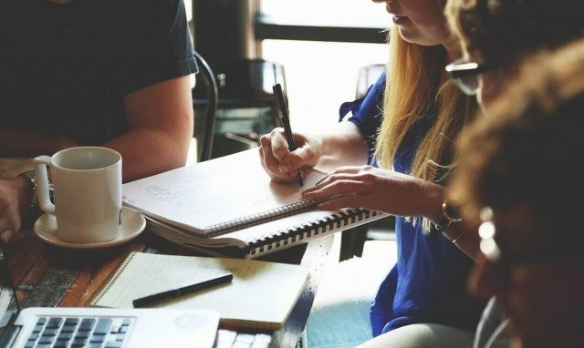 Μέχρι σήμερα οι αιτήσεις για επιδοτούμενη κατάρτιση - 150.000 οι δικαιούχοι