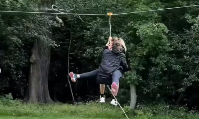 Στέφανος Τσιτσιπάς - Πάουλα Μπαντόσα: Κινδύνευσαν με τραυματισμό, αλλά ξεκαρδίστηκαν στα γέλια (vid)