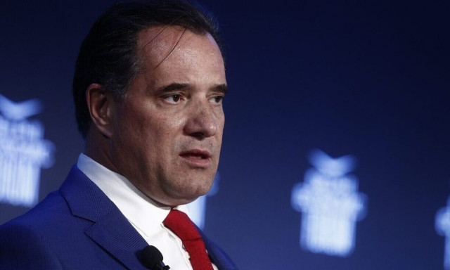 Άδωνις Γεωργιάδης: «Η κυρία Κεφαλά ήρθε αξιοπρεπώς ντυμένη για τη Βουλή;»