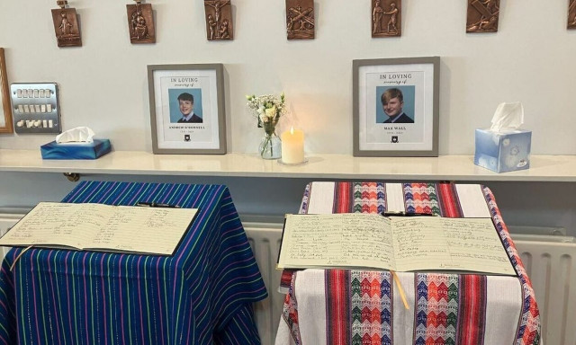 Ίος: Απαντήσεις στην νεκροψία για τα αίτια θανάτου των 18χρονων- Συνεχίζονται οι έρευνες για τα ποτά