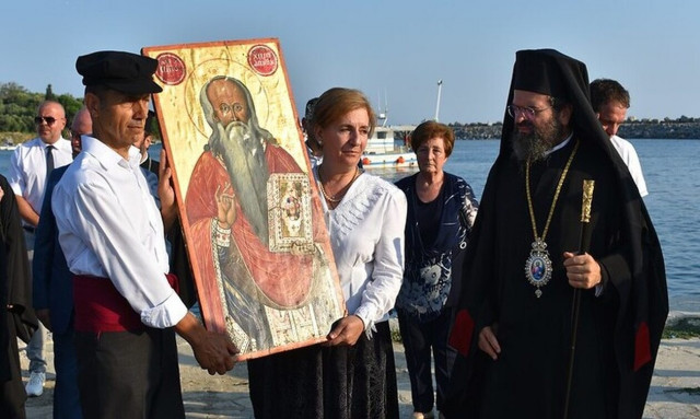 H Μαρωνεία υποδέχθηκε την εικόνα του Αγίου Χαραλάμπους