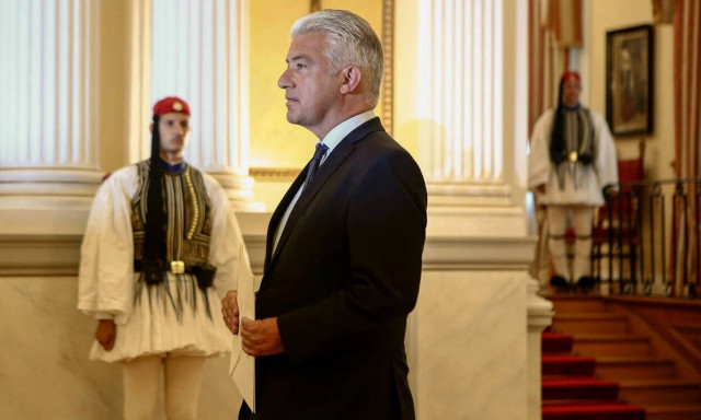 Ο Γερμανός πρέσβης... δεν θέλει να φύγει από την Ελλάδα - Ποια παραλία τον «μάγεψε»