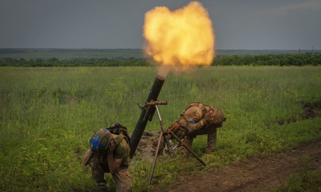 Ουκρανία: Δεκάδες Ρωσόφωνοι τραυματίες σε ομοβροντία του πυροβολικού