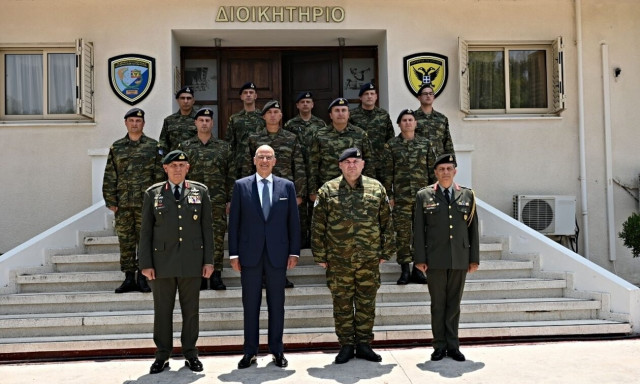 Δένδιας από το στρατόπεδο της ΕΛΔΥΚ: «Η παρουσία σας συνιστά ισχυρό μήνυμα αποτροπής»