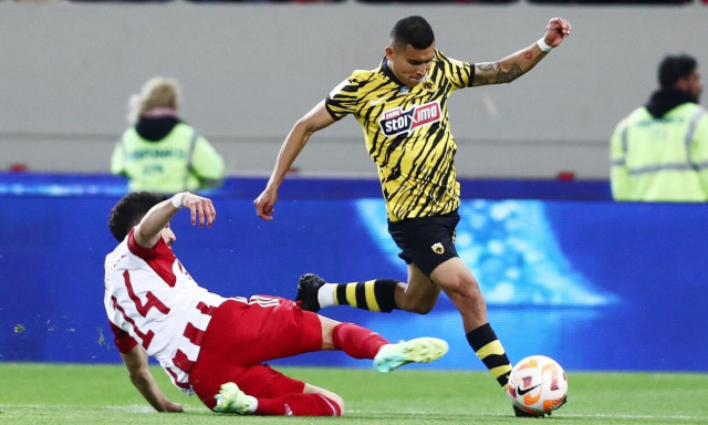 AEK: «Απάντηση» Καραλή σε «ερυθρόλευκα στρουμφάκια» - «Μιλάνε για unfair οι… Λάζαροι»