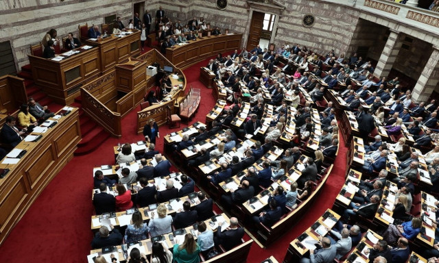 Βουλή: Ξεκινάει η τριήμερη συζήτηση - Το Σάββατο η ψηφοφορία για την παροχή ψήφου εμπιστοσύνης