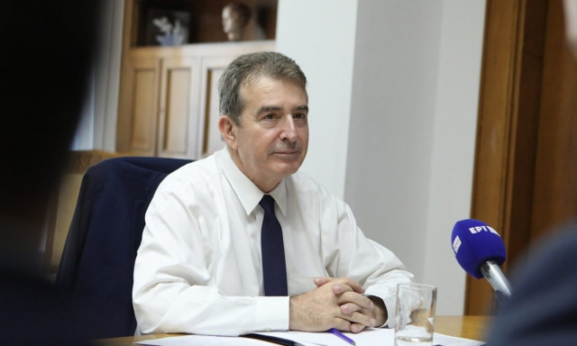 Έξι κρίσιμα θέματα για το φάρμακο στην πρώτη συνάντηση με τον Μιχάλη Χρυσοχοΐδη