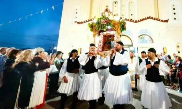 Λιτάνευση της Εικόνας της Αγίας Κυριακής στο Κουτσοπόδι Αργολίδος (vid)