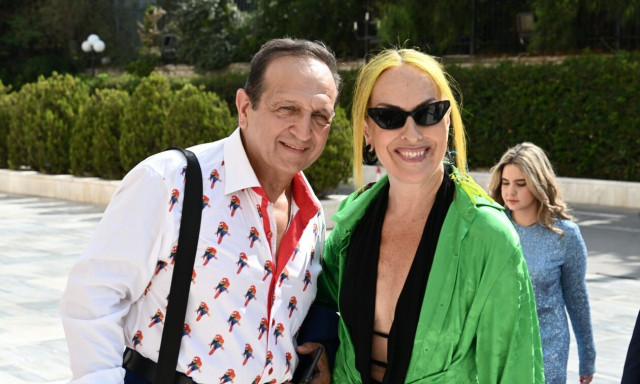 Σπύρος Μπιμπίλας: Ποιος είναι αυτός ο ενδυματολογικός κώδικας του Κοινοβουλίου;