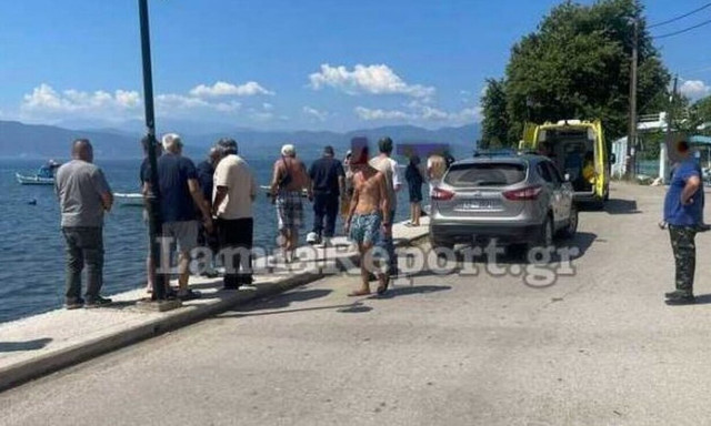 Ράχες: Κηδεύτηκε ο 50χρονος που βούτηξε για να σώσει την 64χρονη και πνίγηκε μαζί της