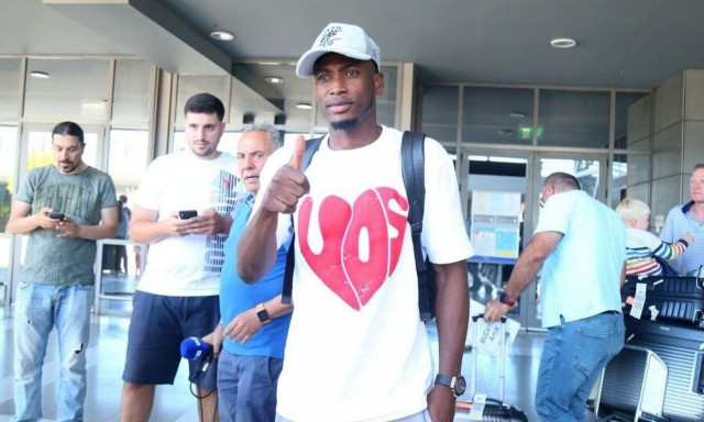 ΠΑΟΚ - Μεταγραφές: Στη Θεσσαλονίκη ο Μπάμπα - «Λατρεύω να βρίσκομαι εδώ»