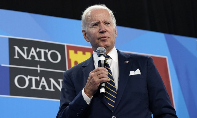 Μπάιντεν: «Πρεμιέρα» για την ευρωπαϊκή περιοδεία του - Το ΝΑΤΟ, τα «αγκάθια» και ο βασιλιάς Κάρολος