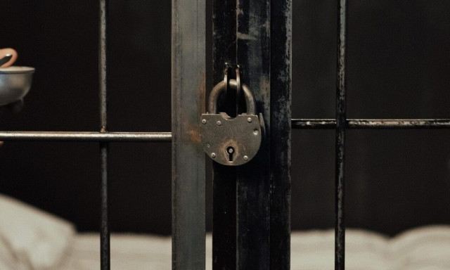 Άγρια επεισόδια στις φυλακές Αυλώνα - Πληροφορίες για τραυματίες