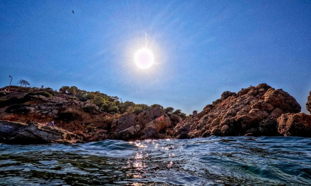 Προ των πυλών το πρώτο κύμα καύσωνα στην Ελλάδα: Το φαινόμενο Ελ Νίνο με τις υψηλές θερμοκρασίες