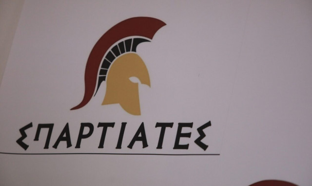 «Σπαρτιάτες»: Απέλαση εκείνων που διαπράττουν εγκλήματα - Συμπαράσταση στον αστυνομικό της Λάρισας