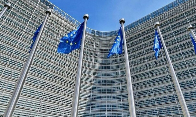 Η Κομισιόν απαντά στον Ερντογάν: «Είναι διαφορετική η διαδικασία ένταξης μιας χώρας στην ΕΕ»