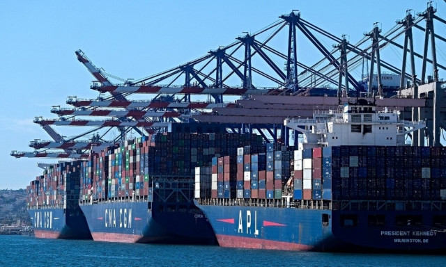 Ναυτιλία: Ιστορική συμφωνία για τη μείωση των εκπομπών αερίων του θερμοκηπίου