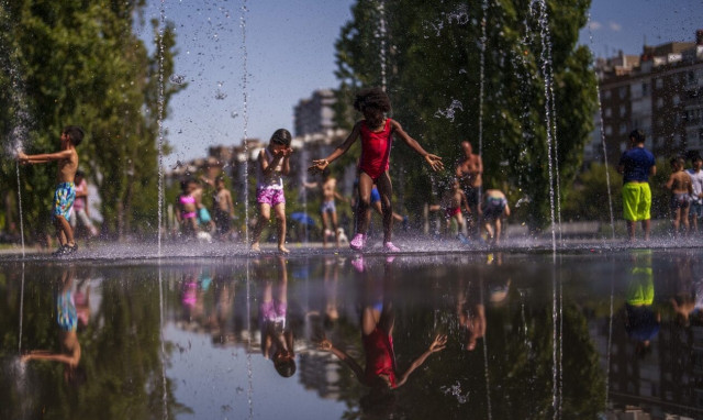 Ισπανία: Νέο κύμα καύσωνα με το θερμόμετρο να αγγίζει τους 44 βαθμούς Κελσίου