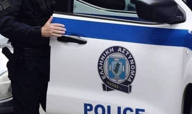 Έφοδος της ΕΛ.ΑΣ. σε γηροκομείο - Χειροπέδες στον ιδιοκτήτη για τις συνθήκες διαβίωσης των τροφίμων