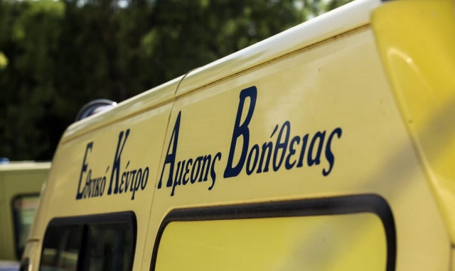 Κατερίνη: 86χρονος λουόμενος κατέληξε στον δρόμο για το νοσοκομείο