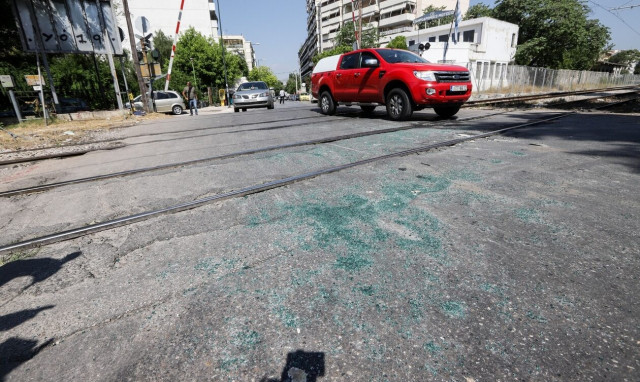 Σύγκρουση τρένου με αυτοκίνητο στην Ιερά Οδό