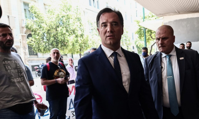 Άδωνις Γεωργιάδης: Δεν θα κλείσουν οι επιχειρήσεις εξαιτίας του καύσωνα