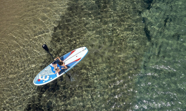 Υπουργείο Υγείας: Πού απαγορεύεται η κολύμβηση στην Αττική - Η απόφαση της Ειρήνης Αγαπηδάκη