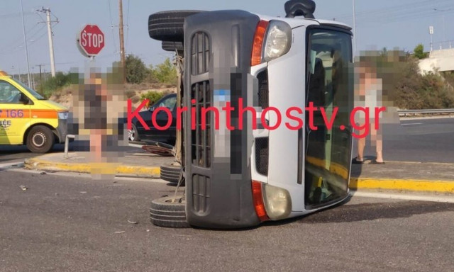 Τροχαίο στην Π.Ε.Ο. Ισθμού - Επιδαύρου – Ανετράπη βανάκι έπειτα από σύγκρουση