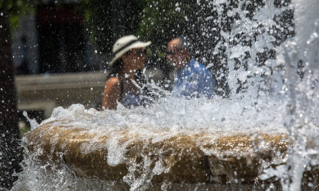 Κλείνουν και τα υποθηκοφυλακεία, ελέω του καύσωνα Κλέωνα