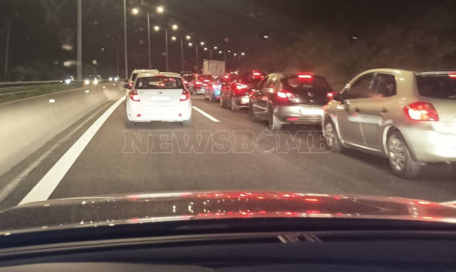 Καραμπόλα στην Αθηνών - Κορίνθου: Από τη ΛΕΑ η κυκλοφορία των οχημάτων - Δείτε την κίνηση