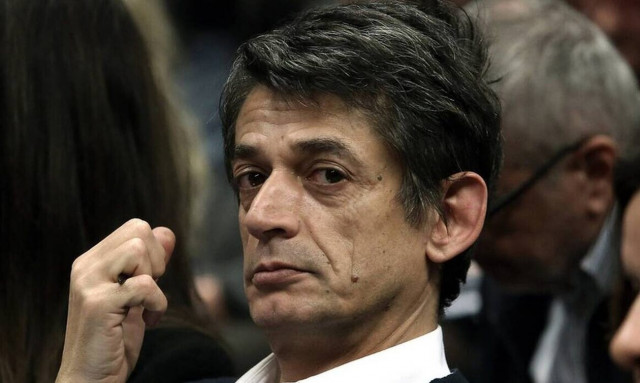 Νίκος Καρανίκας κατά Ευκλείδη Τσακαλώτου: Φοροεισπράκτορας, έκανε ό,τι και οι κακοί Αστοί