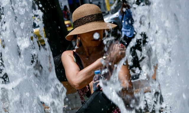 Καύσωνας: Ποιες περιοχές βρίσκονται στο επίκεντρο του Κλέων - Στο «κόκκινο» οι θερμοκρασίες