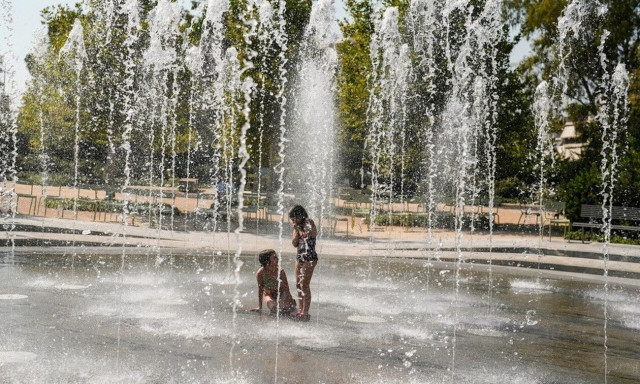 Καύσωνας Κλέων: Έρχονται 44άρια - Όπου φύγει-φύγει οι αδειούχοι του Ιουλίου