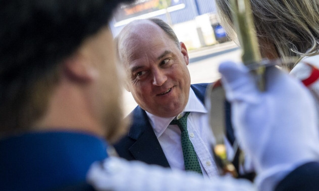 Βρετανία: Ο υπουργός Άμυνας Μπεν Γουάλας θα αποχωρήσει από την κυβέρνηση στον επόμενο ανασχηματισμό