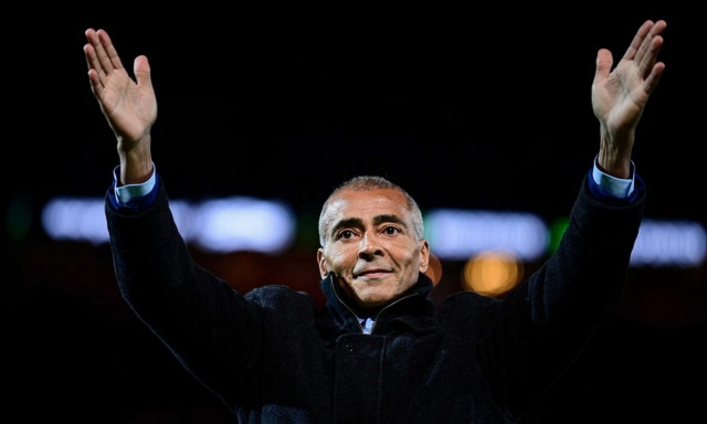 Ώρες αγωνίας για Ρομάριο - Εσπευσμένα στο νοσοκομείο - Σταθερή αλλά κρίσιμη η κατάστασή του